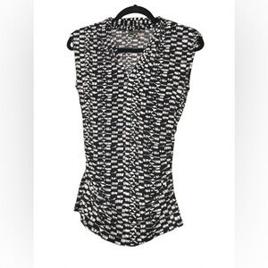 Vince Camuto Black and White Sleeveless Blouse - Small